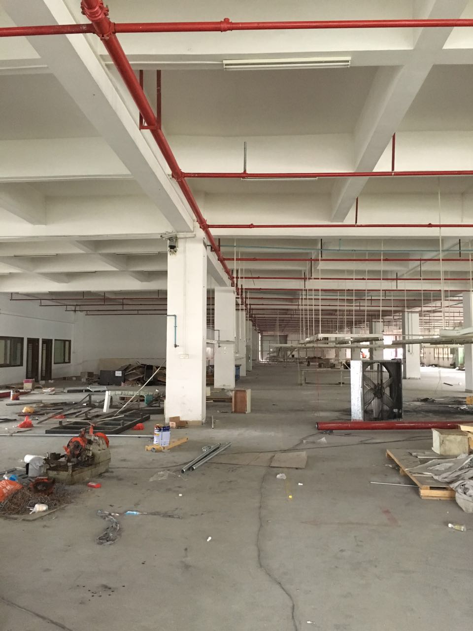 写字楼设计装修 东莞清溪推荐贴瓷砖地板砖_东莞市恒鑫建筑装饰工程有